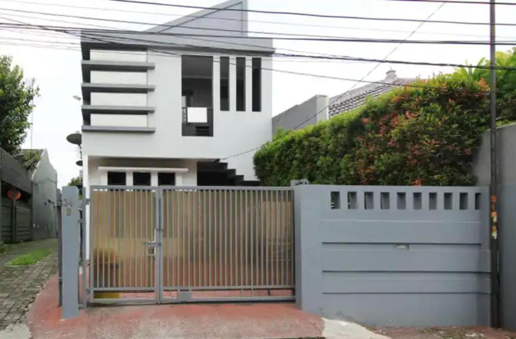 Oyo 90438 Mampang 34 Residence Jakarta Exterior photo